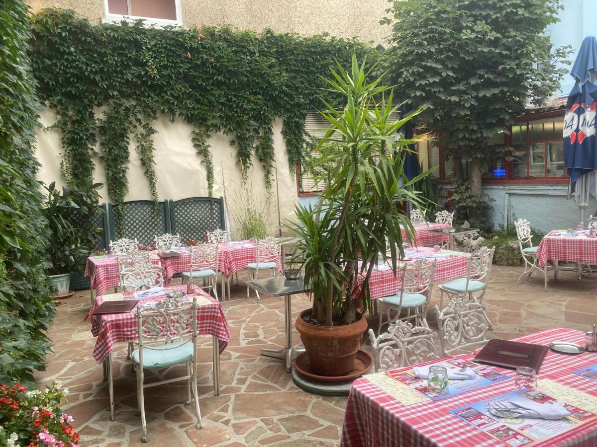 Hotel Restaurant Le Parc Arc-en-Barrois Exterior foto